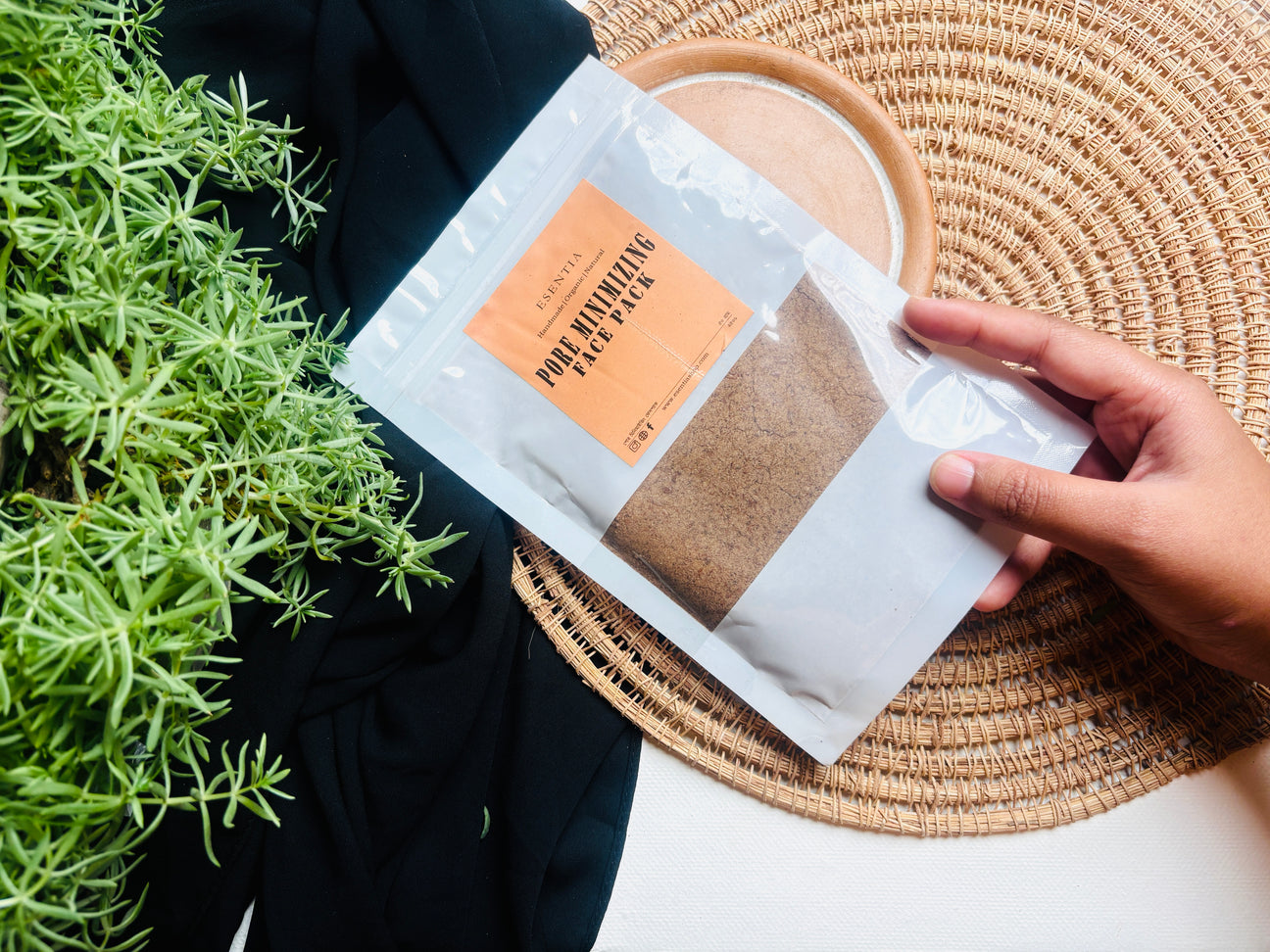Pore Minimizing Face Pack